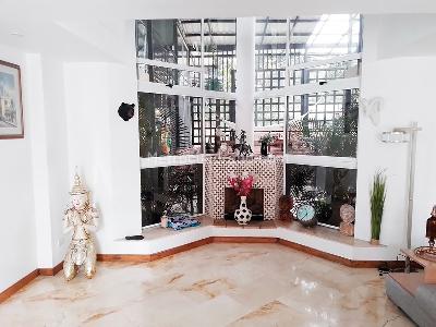Casa de 5 alcobas en venta en El Poblado, Medellín, 300 m² · foto 2 de 18