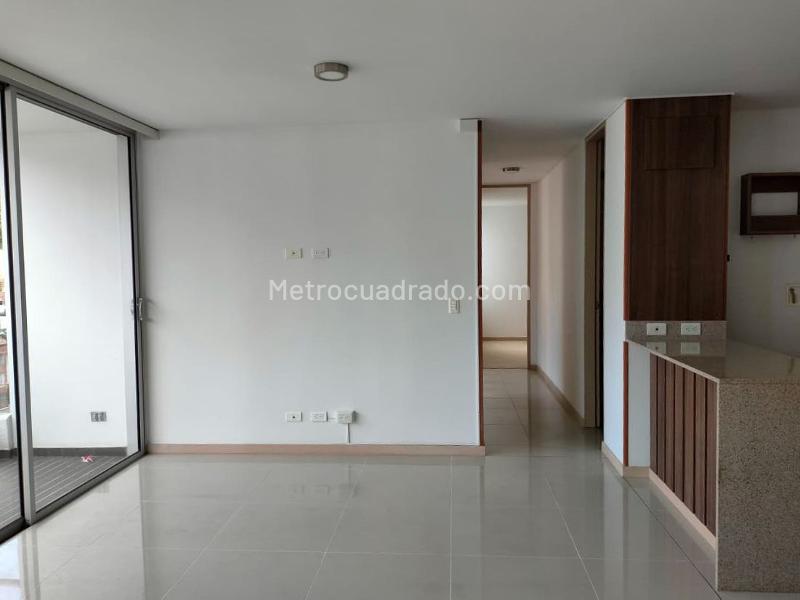 Charming 3BR Apartment with Pool in El Poblado