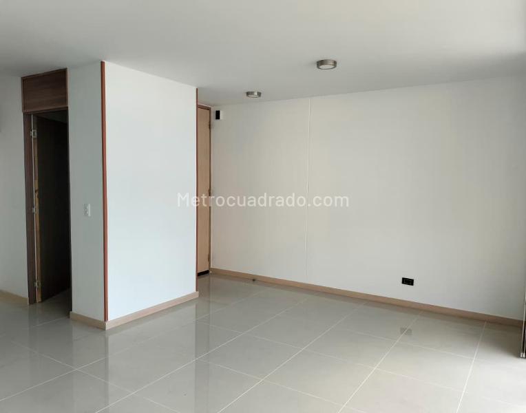 Apartamento Encantador de 3 Alcobas con Piscina en El Poblado - 3