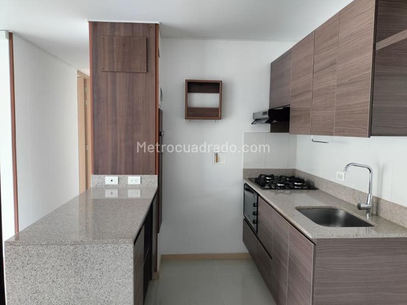 Apartamento Encantador de 3 Alcobas con Piscina en El Poblado - 6