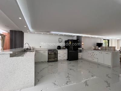 Casa de 3 alcobas en venta en Rionegro, Rionegro, 350 m² · foto 5 de 16