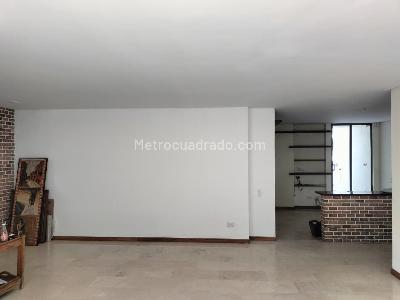 Apartamento de 3 alcobas en venta en El Poblado, Medellín, 137 m² · foto 2 de 20