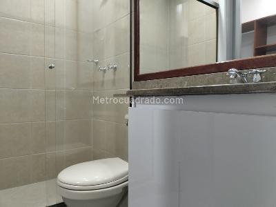 Apartamento de 2 alcobas en arriendo en El Poblado, Medellín, 104 m² · foto 12 de 14