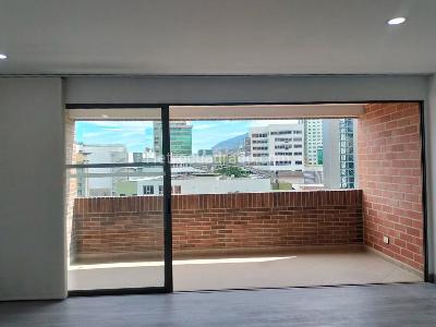 Apartamento de 2 alcobas en arriendo en El Poblado, Medellín, 104 m² · foto 2 de 14