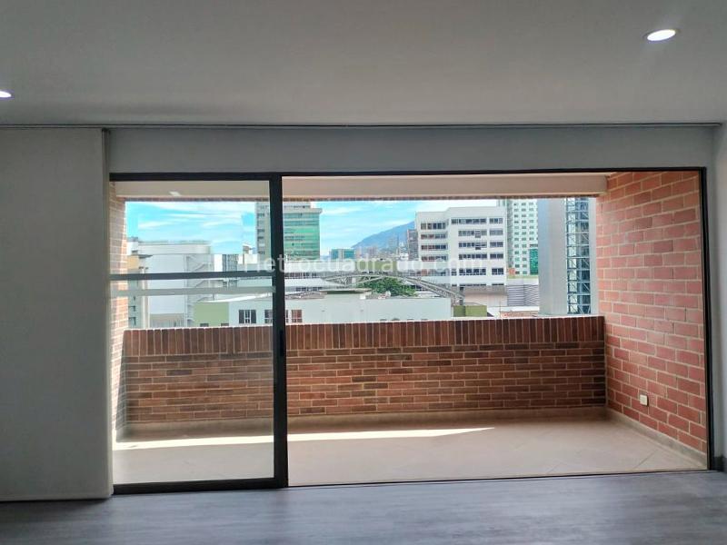 Apartamento Moderno de 2 Alcobas con Sala de TV en El Poblado - 2