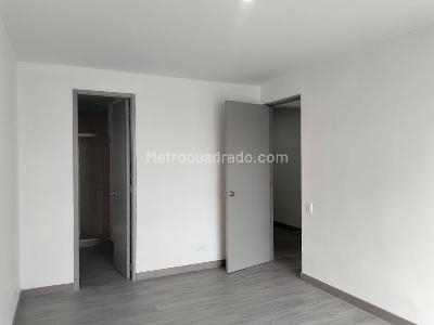 Apartamento de 2 alcobas en arriendo en El Poblado, Medellín, 104 m² · foto 8 de 14