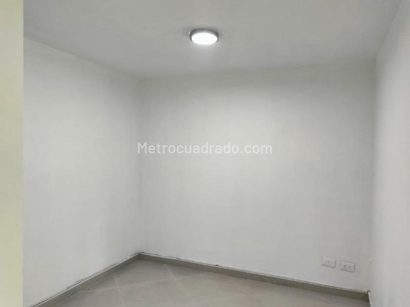 Apartamento de 4 Alcobas en El Poblado (Conjunto Cerrado) - 8