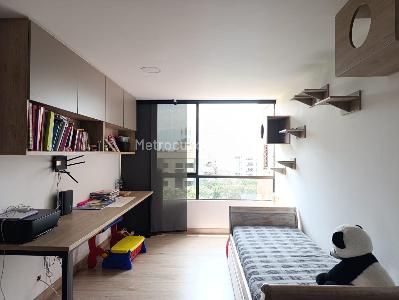 Apartamento de 3 alcobas en venta en El Poblado, Medellín, 180 m² · foto 11 de 18