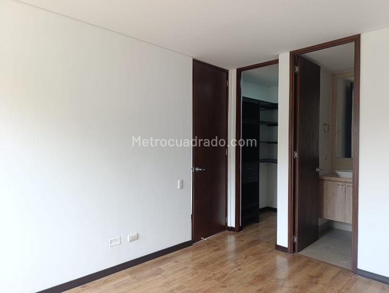 Apartamento de 2 Alcobas con Terraza en El Poblado - 9