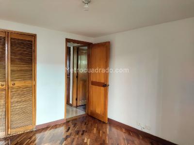 Apartamento de 3 alcobas en venta en El Poblado, Medellín, 200 m² · foto 13 de 18