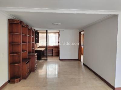 Apartamento de 3 alcobas en venta en El Poblado, Medellín, 200 m² · foto 4 de 18