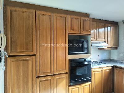 Apartamento de 3 alcobas en venta en El Poblado, Medellín, 200 m² · foto 7 de 18