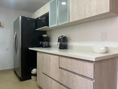 Apartamento de 3 alcobas en venta en El Poblado, Medellín, 120 m² · foto 7 de 16