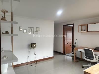 Apartamento de 3 alcobas en venta en El Poblado, Medellín, 240 m² · foto 8 de 18