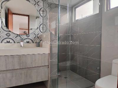 Apartamento de 3 alcobas en venta en El Poblado, Medellín, 240 m² · foto 18 de 18