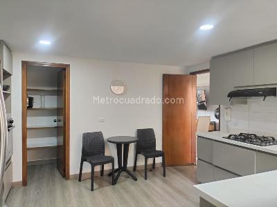 Apartamento de 3 alcobas en venta en El Poblado, Medellín, 240 m² · foto 6 de 18