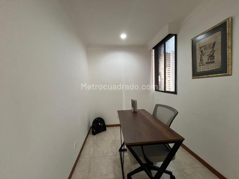Apartamento amoblado de 3 alcobas en Las Lomas No. 1 - 8