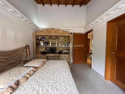Casa de 4 alcobas en venta en El Poblado, Medellín, 345 m² · foto 10 de 18
