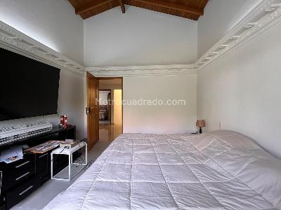 Casa de 4 alcobas en venta en El Poblado, Medellín, 345 m² · foto 14 de 18