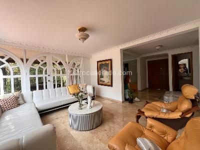 Casa de 4 alcobas en venta en El Poblado, Medellín, 345 m² · foto 2 de 18