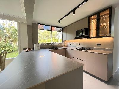 Casa de 4 alcobas en venta en El Poblado, Medellín, 345 m² · foto 5 de 18