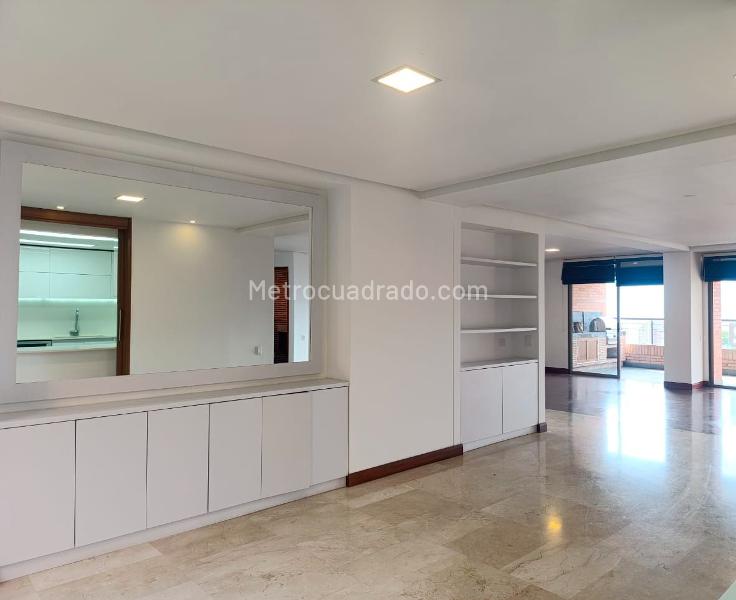 Piso – Medellín - Más