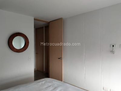 Apartamento de 3 alcobas en arriendo en El Poblado, Medellín, 98 m² · foto 11 de 19