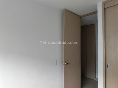 Apartamento de 3 alcobas en arriendo en El Poblado, Medellín, 98 m² · foto 17 de 19
