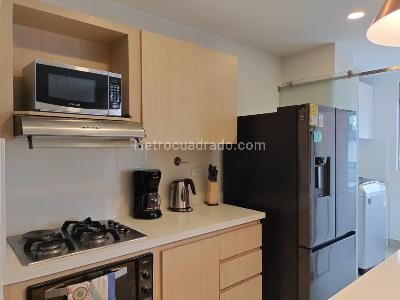 Apartamento de 3 alcobas en arriendo en El Poblado, Medellín, 98 m² · foto 8 de 19