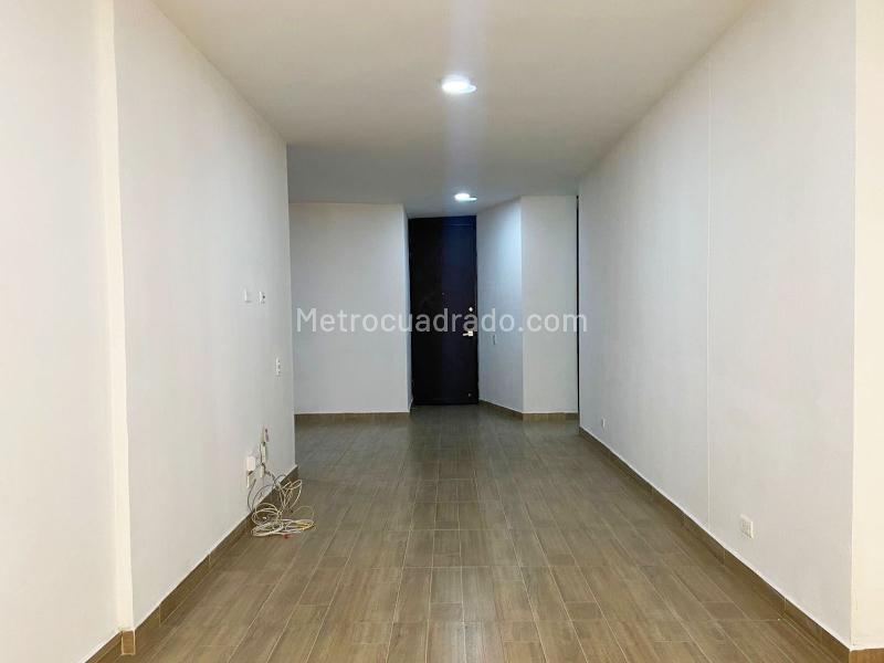Apartamento en Arriendo, Prados de Sabaneta, Sabaneta - 2