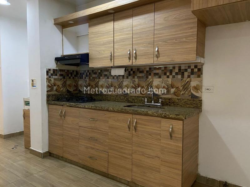Apartamento en Arriendo, Prados de Sabaneta, Sabaneta - 4