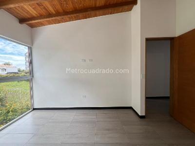 Casa de 3 alcobas en venta en Rionegro, Rionegro, 500 m² · foto 9 de 13