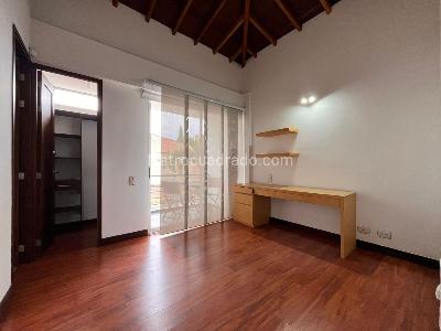Casa de 3 alcobas en venta en Envigado, Envigado, 150 m² · foto 9 de 17