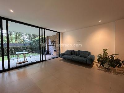 Casa de 3 alcobas en venta en Envigado, Envigado, 225 m² · foto 3 de 20