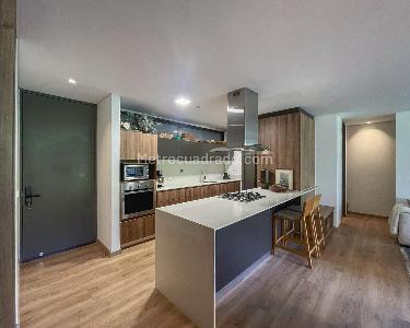Apartamento de 2 alcobas en venta en Altos Del Poblado, Medellín, 117 m² · foto 3 de 13