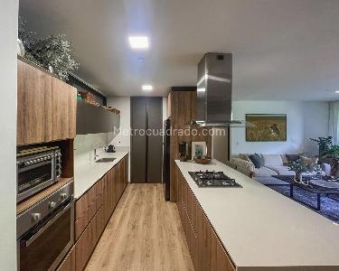 Apartamento de 2 alcobas en venta en Altos Del Poblado, Medellín, 117 m² · foto 4 de 13