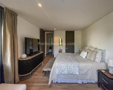 Apartamento de 2 alcobas en venta en Altos Del Poblado, Medellín, 117 m² · foto 5 de 13