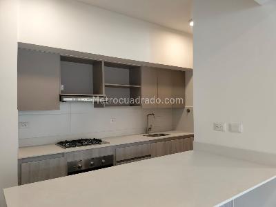 Apartamento en venta en El Poblado, Medellín · foto 6 de 18