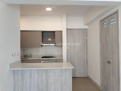 Apartamento de 2 alcobas en arriendo en Villa Carlota, Medellín, 87 m² · foto 4 de 15