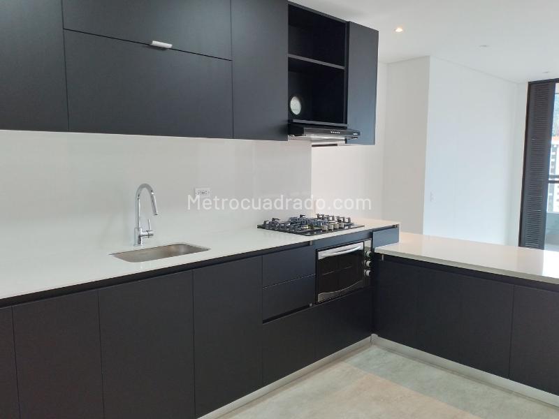 Stylish 1BR Studio in Prime El Poblado Location - 6