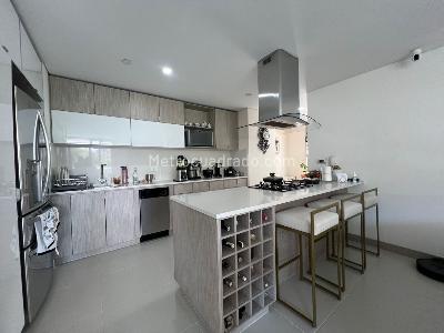 Apartamento en venta en Envigado, Envigado · foto 4 de 14