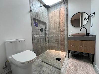 Casa de 3 alcobas en arriendo en El Poblado, Medellín, 330 m² · foto 17 de 20