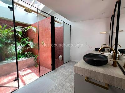 Casa de 3 alcobas en arriendo en El Poblado, Medellín, 330 m² · foto 18 de 20