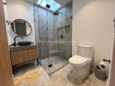 Casa de 3 alcobas en arriendo en El Poblado, Medellín, 330 m² · foto 19 de 20