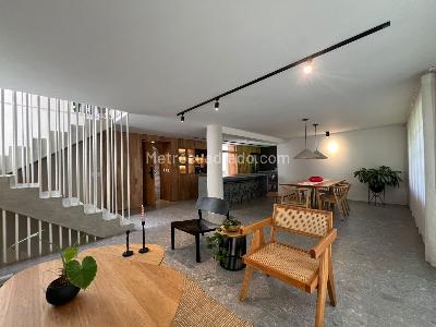 Casa de 3 alcobas en arriendo en El Poblado, Medellín, 330 m² · foto 2 de 20