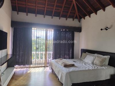 Casa de 5 alcobas en venta en El Poblado, Medellín, 496 m² · foto 10 de 19