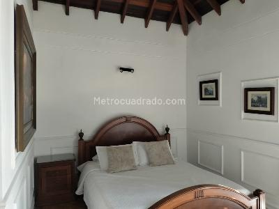 Casa de 5 alcobas en venta en El Poblado, Medellín, 496 m² · foto 16 de 19