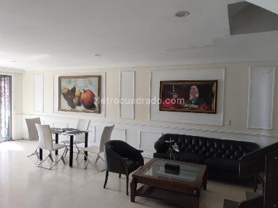 Casa de 5 alcobas en venta en El Poblado, Medellín, 496 m² · foto 3 de 19