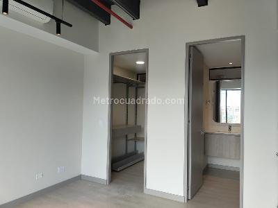Apartamento de 1 alcoba en arriendo en El Poblado, Medellín, 76 m² · foto 8 de 11