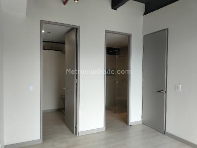 Apartamento de 1 alcoba en arriendo en El Poblado, Medellín, 76 m² · foto 9 de 11